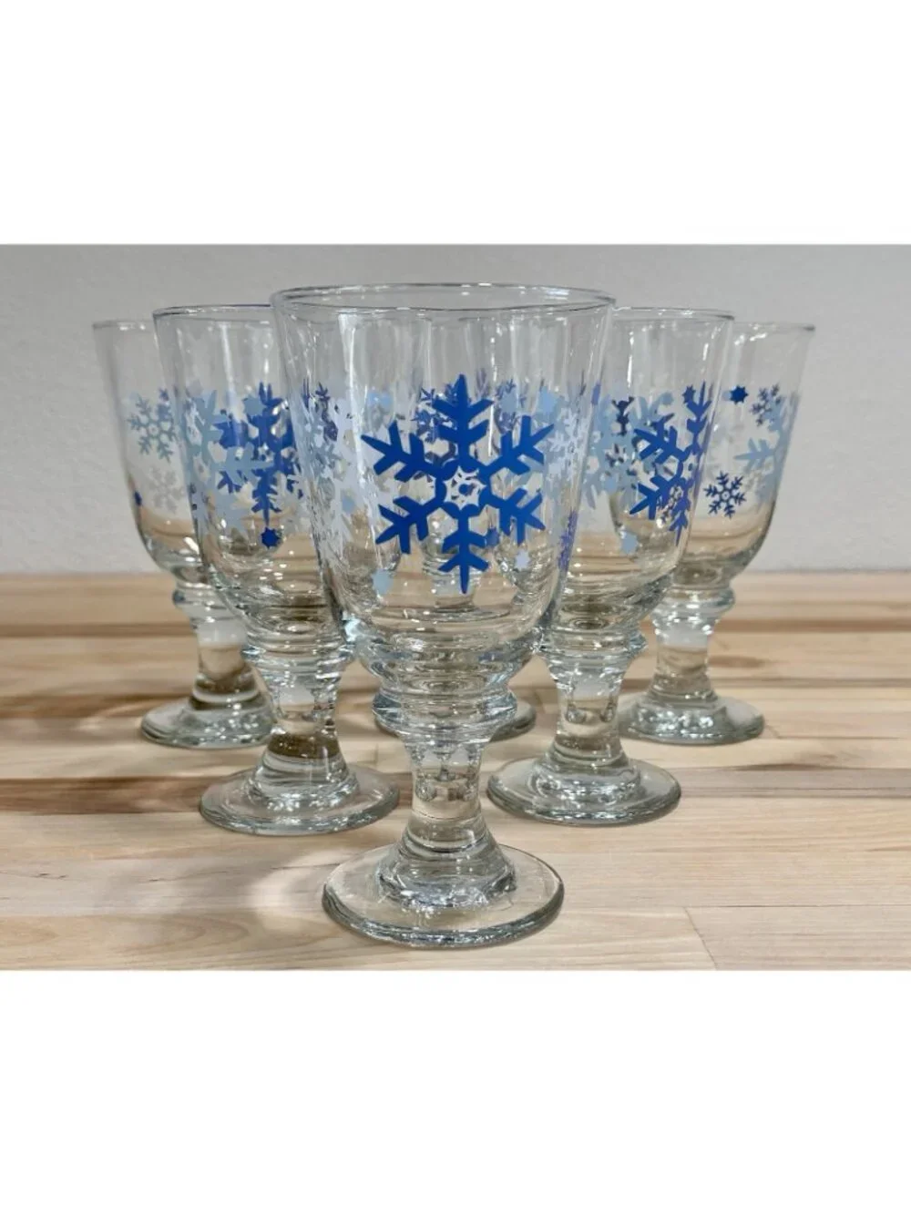 Set Of 6 Libbey V Shaped Water Tea Wine Goblets with Snowflake Christmas Design
